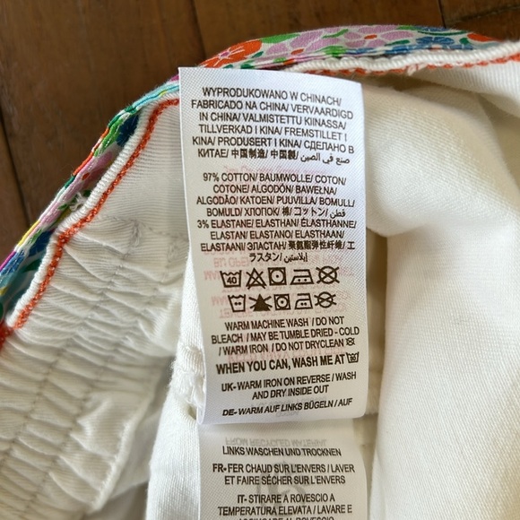 Mini Boden white button fly floral tie belt preppy shorts - Picture 5 of 6